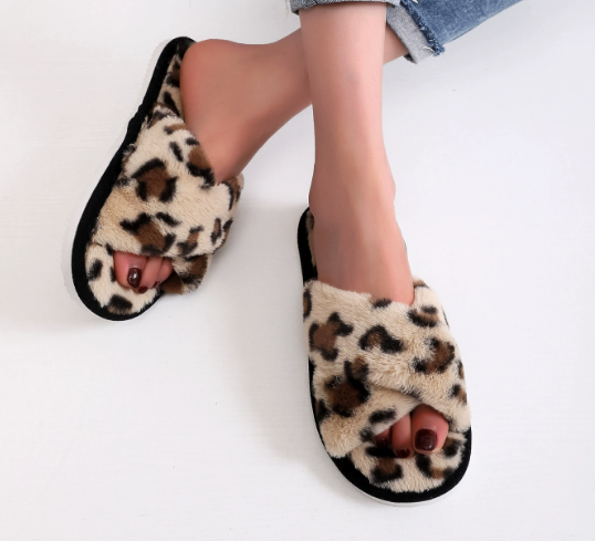 Venna Plush Slippers